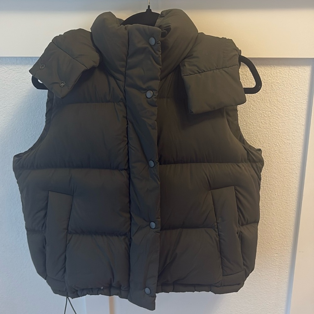 Lululemon Wunder Puff Cropped Vest